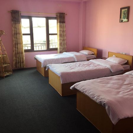 Obey Guest House Pokhara Exterior foto
